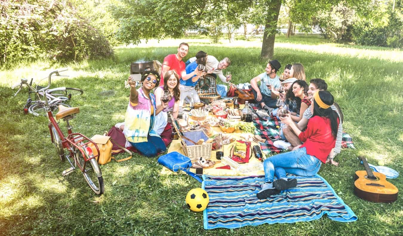 A group of Couchsurfers having a picnic together
